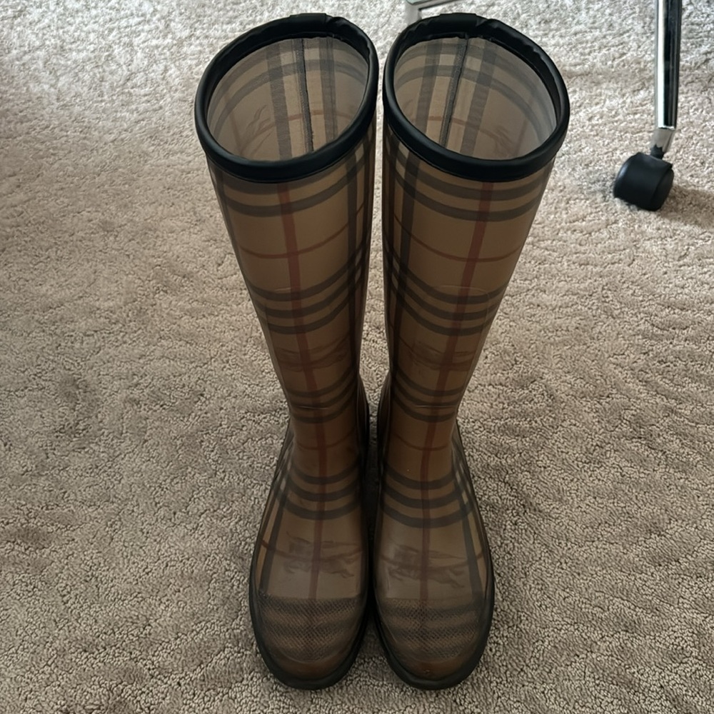 Burberry Classic Rainboots